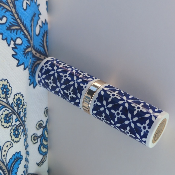 ESTEE LAUDER PURE COLOR ENVY LIPSTICK - Picture 3 of 3